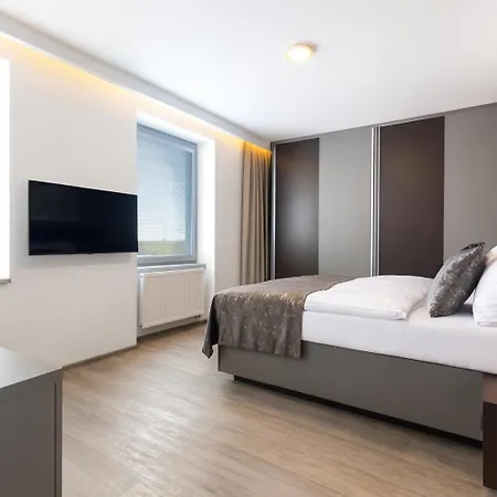 شقة فندقية Awam 3*