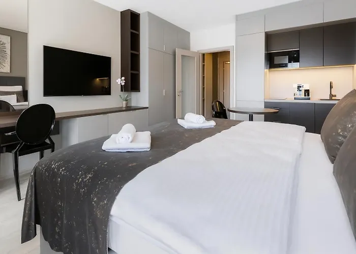 Apart Otel Awam Hradec Králové